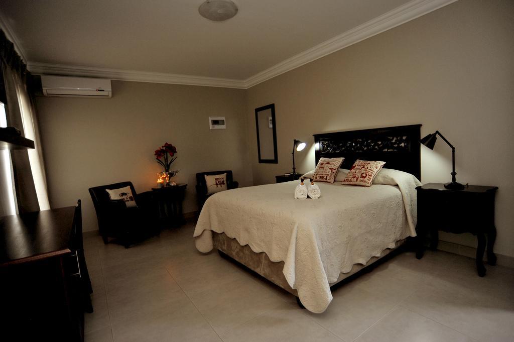 Adato Guesthouse Potchefstroom Esterno foto
